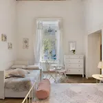 In Pieno Centro Storico 3* Неаполь