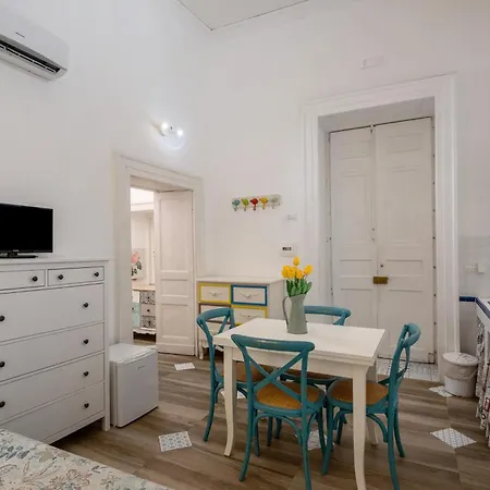 In Pieno Centro Storico Апарт-отель 3*